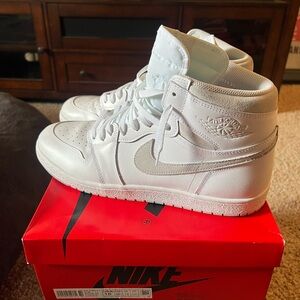 Air Jordan 1 Hi 85